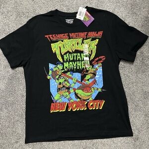 Men’s ninja turtle shirt